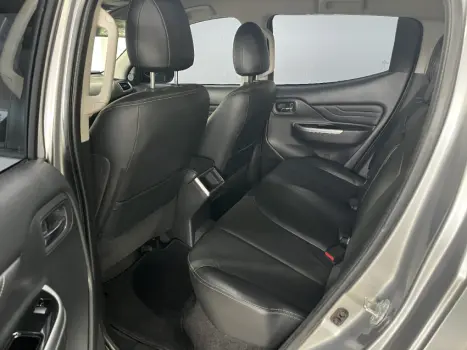 L200 TRITON 2.4 16V Turbo Sport HPE CD 4X4