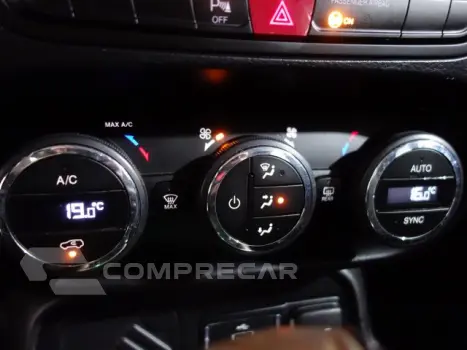 RENEGADE - 1.8 16V LONGITUDE 4P AUTOMÁTICO