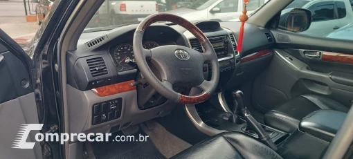 Toyota LAND CRUISER PRADO 3.0 4X4 16V Turbo Intercooler 4 portas