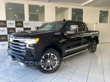 CHEVROLET SILVERADO 5.3 V8 GASOLINA 1500 HIGH COUNTRY 4X4 A 4 portas