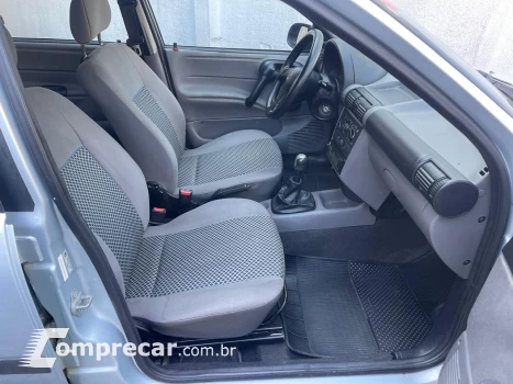 CLASSIC 1.0 MPFI Sedan 8V