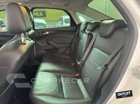 FOCUS 2.0 TITANIUM FASTBACK 16V FLEX 4P POWERSHIFT