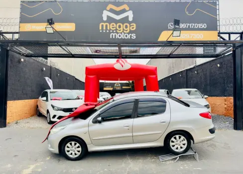 PEUGEOT 207 1.4 XR Passion Sport 8V 4 portas