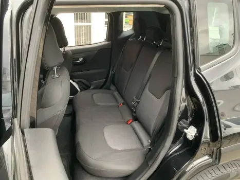 Renegade Sport 1.8 4x2 Flex 16V Aut.