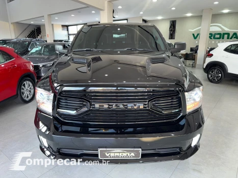 CLASSIC 5.7 V8 Laramie Night Edition CD 4X4