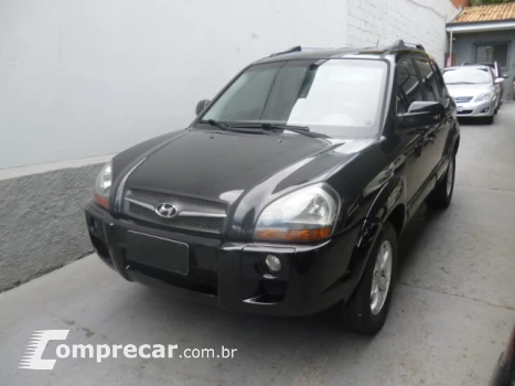 Hyundai TUCSON 2.0 MPFI GLS 4X2 16V 143cv 2WD 4 portas