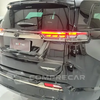 Commander Black Hurricane 2.0 4x4 TB Aut