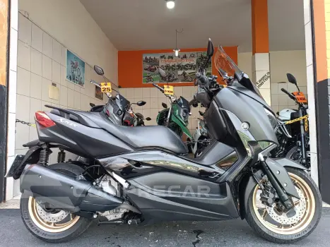 XMAX