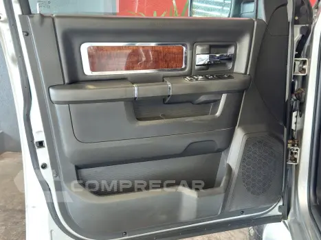 2500 6.7 LARAMIE 4X4 CD I6 TURBO DIESEL 4P AUTOMÁTICO