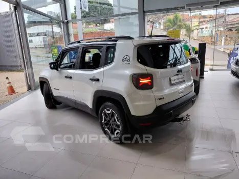 RENEGADE 1.3 T270 TURBO FLEX ALTITUDE AT6 SPORT