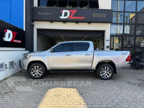 Hilux CD SRX 4x4 2.8 TDI 16V Diesel Aut.