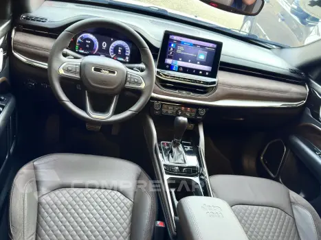 COMMANDER 1.3 T270 TURBO FLEX OVERLAND AT6