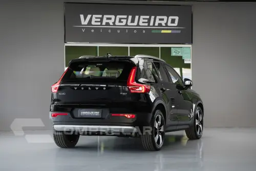 XC40 2.0 T5 Momentum AWD Geartronic