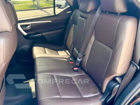 Hilux 2.8 Srx 4X4 Cd 16V Diesel 4P Automático