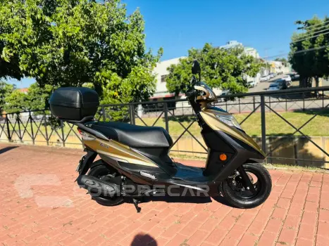 LINDY 125