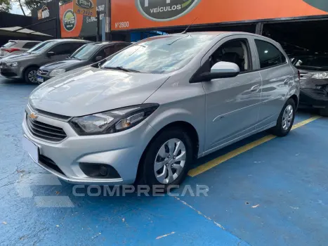 CHEVROLET Onix 4 portas