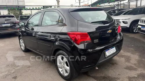 Onix Hatch 1.4 4P FLEX LT