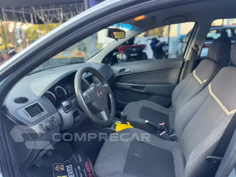 VECTRA 2.0 MPFI Expression 8V