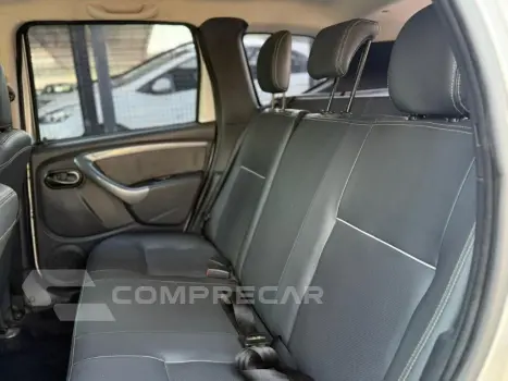 DUSTER Dynamique 4x4 2.0 Hi-Flex 16V Mec