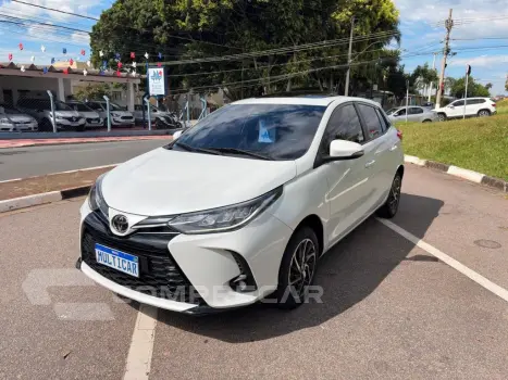 Toyota YARIS 1.5 16V FLEX XLS MULTIDRIVE 4 portas