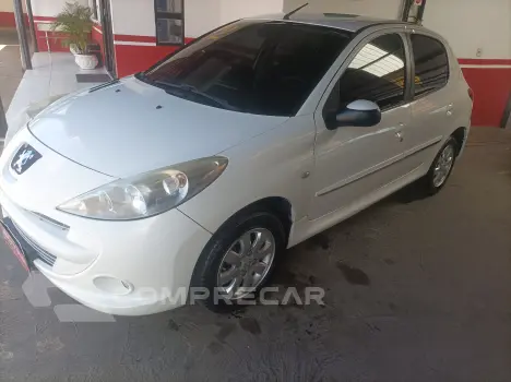 PEUGEOT 207 1.4 XR 8V 4 portas