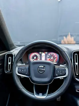 XC40 2.0 T5 R-design AWD Geartronic