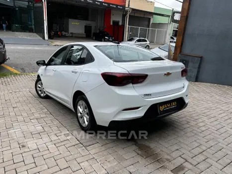 ONIX SEDAN Plus LT 1.0 12V Flex 4p Mec.