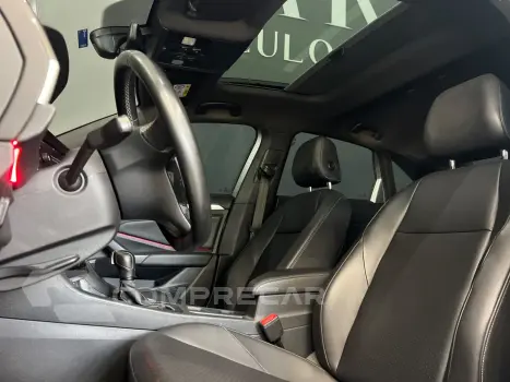 JETTA 1.4 250 TSI TOTAL FLEX R-LINE TIPTRONIC