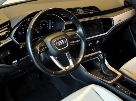 Q3 1.4 TFSI Prestige S Tronic