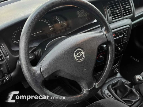VECTRA 2.2 MPFI GLS 8V GASOLINA 4P MANUAL