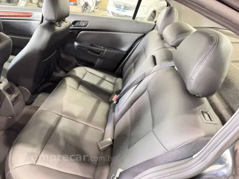 Vectra 2.4 Mpfi Elite 16V Flex 4P Automático