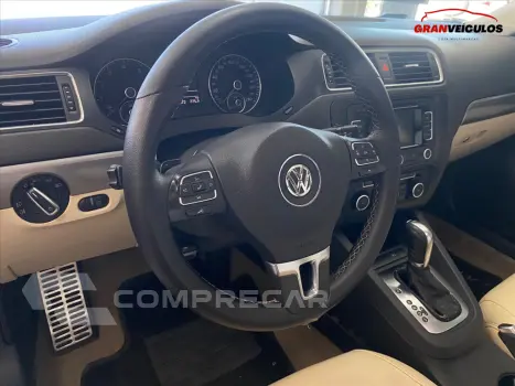 JETTA 2.0 TSI HIGHLINE 200CV GASOLINA 4P TIPTRONIC