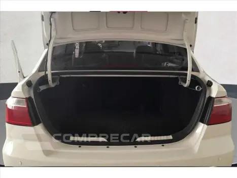 VOYAGE 1.0 12V MPI TOTALFLEX 4P MANUAL