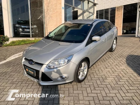 FORD Focus 2.0 16V SE Plus Flex 5p Aut. 4 portas