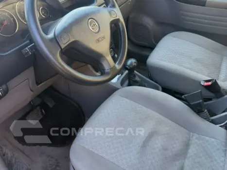 ZAFIRA - 2.0 MPFI EXPRESSION 8V 4P AUTOMÁTICO