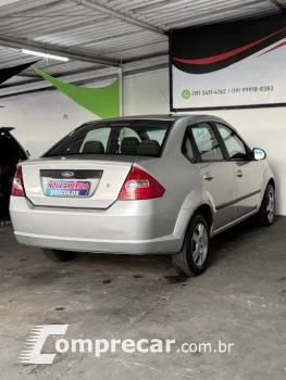 Fiesta Sed. Personnalité 1.0 8V 4p