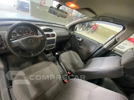 Corsa 1.4 Mpfi Premium Sedan 8V Flex 4P Manual