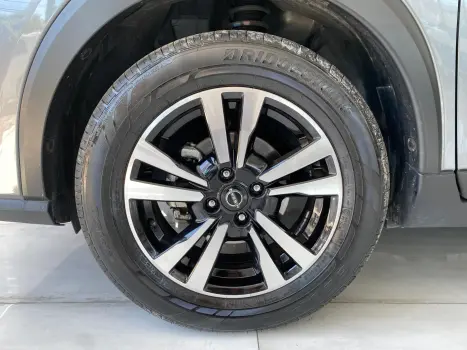 KICKS Active 1.6 16V Flex Aut.