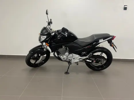 HONDA CB 300R