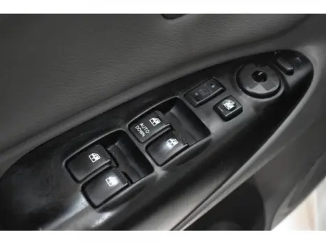 TUCSON - 2.0 MPFI GLS 16V 143CV 2WD 4P AUTOMÁTICO