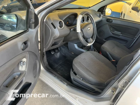 FIESTA 1.6 MPI Class Sedan 8V