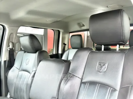 2500 6.7 LARAMIE 4X4 CD I6 TURBO DIESEL 4P AUTOMÁTICO