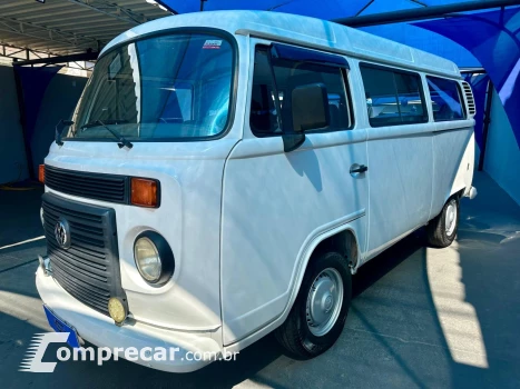 Volkswagen Kombi 1.4 FLEX STD 9 LUGARES 3 portas