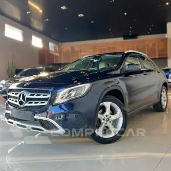 Mercedes-Benz GLA 200 1.6 CGI Advance 16V Turbo 4 portas