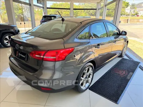 FOCUS 2.0 SE Plus Fastback 16V