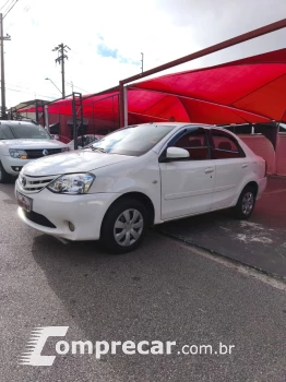 Toyota ETIOS 1.5 XS Sedan 16V 4 portas