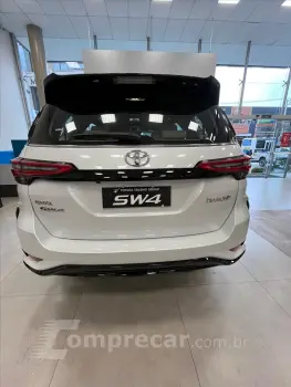 HILUX SW4 2.8 D-4d Turbo Diamond 7L 4X4