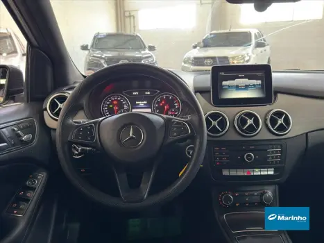 B 200 1.6 SPORT TURBO FLEX 4P AUTOMÁTICO