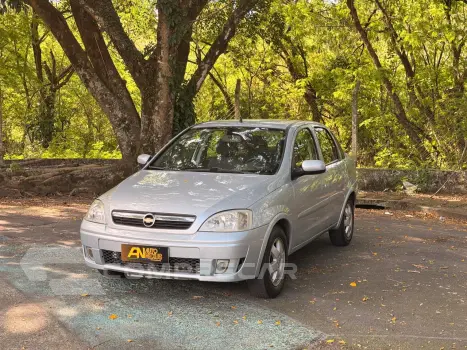 CORSA 1.4 MPFI Premium Sedan 8V