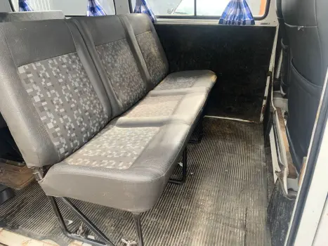 Kombi 1.6 STD 9 LUGARES